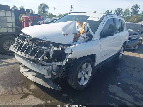 1C4NJDBB6HD190111 2017 JEEP COMPASS - Image 2