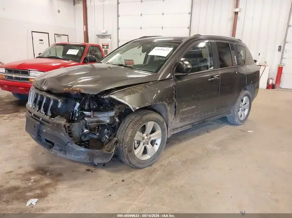 1C4NJDBB7GD520465 2016 JEEP COMPASS - Image 2