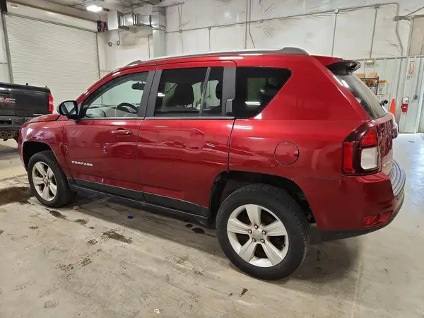 1C4NJDBB7GD520806 2016 JEEP COMPASS - Image 2