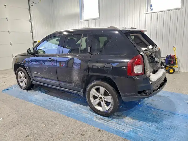 1C4NJDBB7GD521146 2016 JEEP COMPASS - Image 2