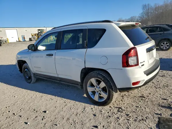 1C4NJDBB7GD639102 2016 JEEP COMPASS - Image 2