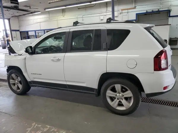 1C4NJDBB7GD661956 2016 JEEP COMPASS - Image 2