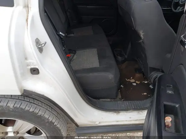 1C4NJDBB7GD686324 2016 JEEP COMPASS - Image 8