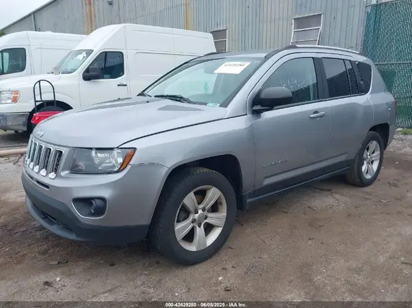 1C4NJDBB7GD686551 2016 JEEP COMPASS - Image 2
