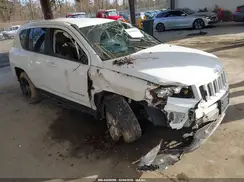 1C4NJDBB7GD722724 2016 JEEP COMPASS