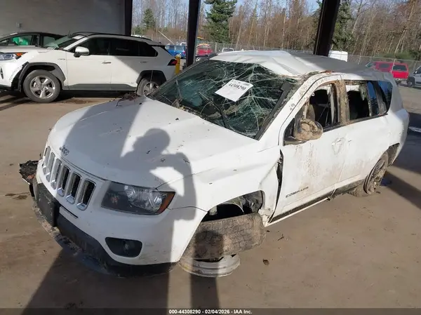 1C4NJDBB7GD722724 2016 JEEP COMPASS - Image 2