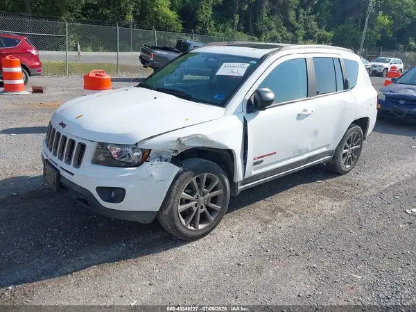1C4NJDBB7GD737224 2016 JEEP COMPASS - Image 2