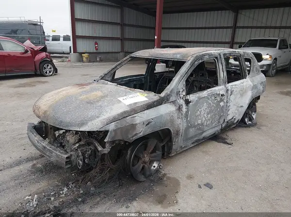 1C4NJDBB7HD105292 2017 JEEP COMPASS - Image 2