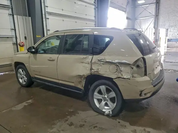 1C4NJDBB7HD105518 2017 JEEP COMPASS - Image 2