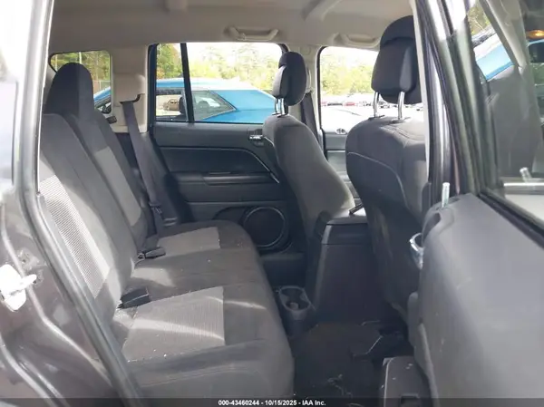 1C4NJDBB7HD105745 2017 JEEP COMPASS - Image 8