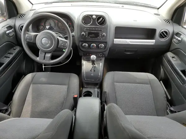 1C4NJDBB7HD133674 2017 JEEP COMPASS - Image 8