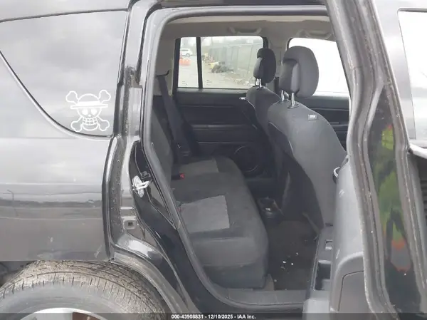 1C4NJDBB7HD139104 2017 JEEP COMPASS - Image 8