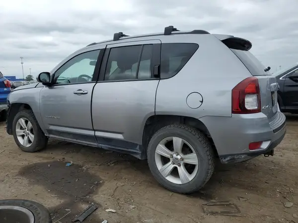 1C4NJDBB7HD143573 2017 JEEP COMPASS - Image 2