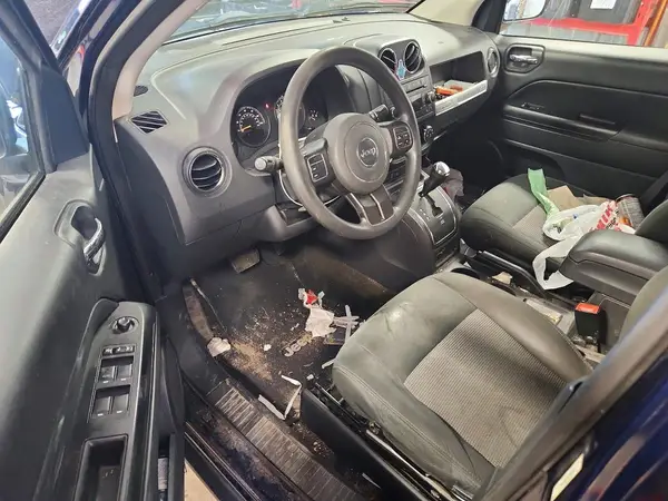 1C4NJDBB7HD151088 2017 JEEP COMPASS - Image 8