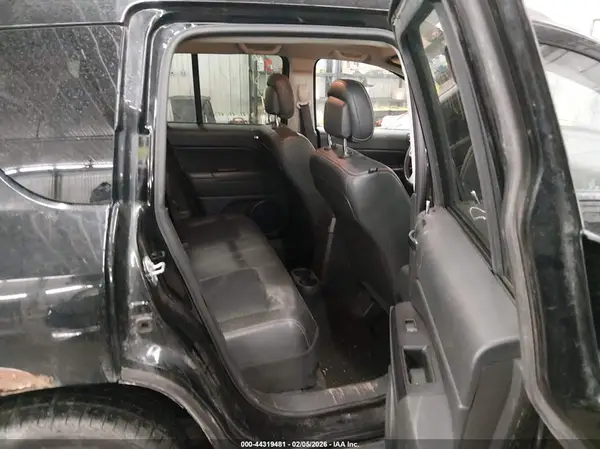1C4NJDBB7HD212150 2017 JEEP COMPASS - Image 8