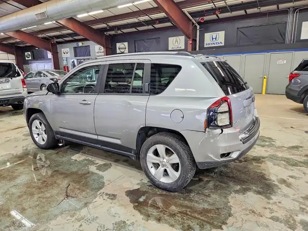 1C4NJDBB8GD501942 2016 JEEP COMPASS - Image 2