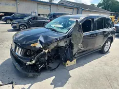 1C4NJDBB8GD520412 2016 JEEP COMPASS