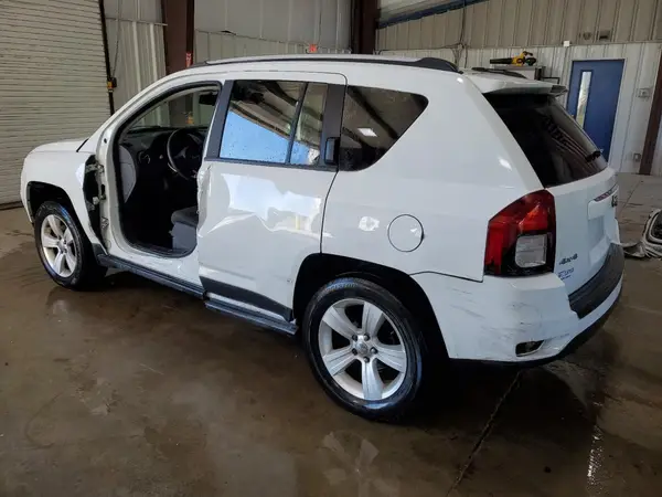 1C4NJDBB8GD534858 2016 JEEP COMPASS - Image 2