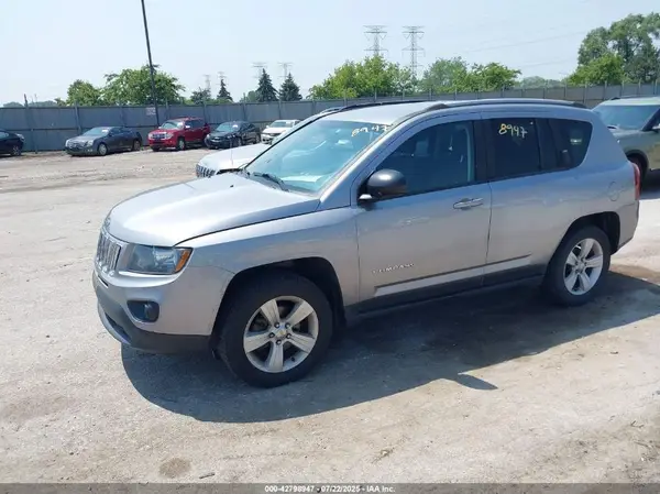 1C4NJDBB8GD549490 2016 JEEP COMPASS - Image 2