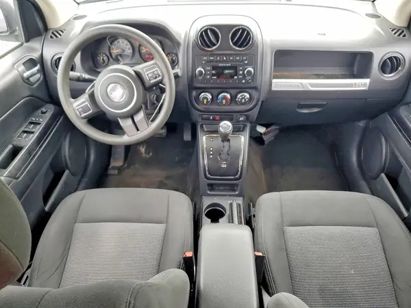 1C4NJDBB8GD556875 2016 JEEP COMPASS - Image 8