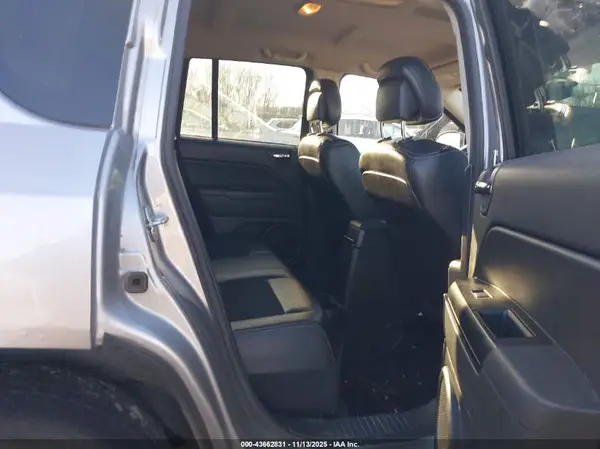 1C4NJDBB8GD587608 2016 JEEP COMPASS - Image 8