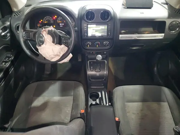 1C4NJDBB8GD588483 2016 JEEP COMPASS - Image 8