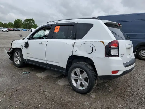 1C4NJDBB8GD631557 2016 JEEP COMPASS - Image 2