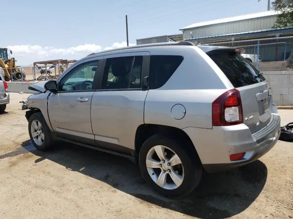 1C4NJDBB8GD631624 2016 JEEP COMPASS - Image 2
