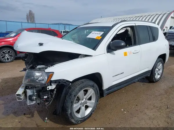 1C4NJDBB8GD723266 2016 JEEP COMPASS - Image 2