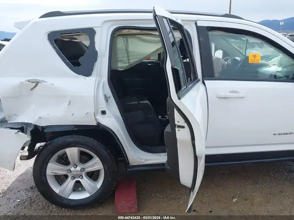 1C4NJDBB8GD723266 2016 JEEP COMPASS - Image 8