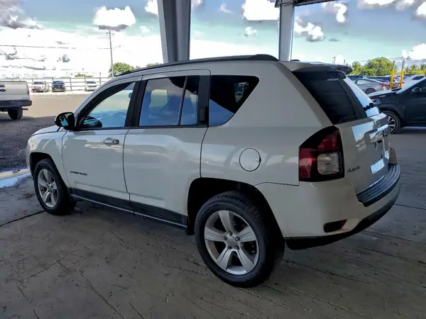 1C4NJDBB8HD104233 2017 JEEP COMPASS - Image 2