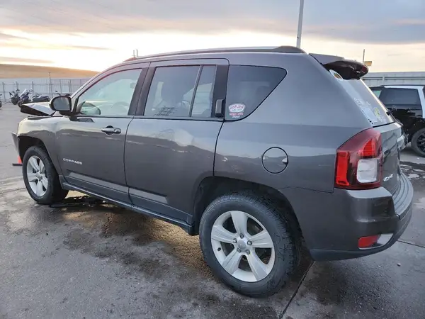 1C4NJDBB8HD104393 2017 JEEP COMPASS - Image 2
