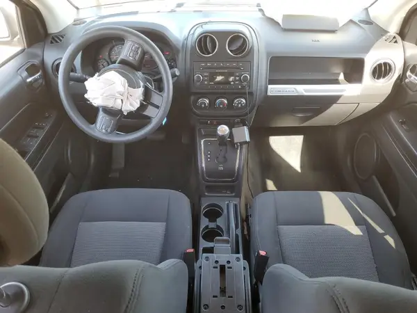 1C4NJDBB8HD105673 2017 JEEP COMPASS - Image 8