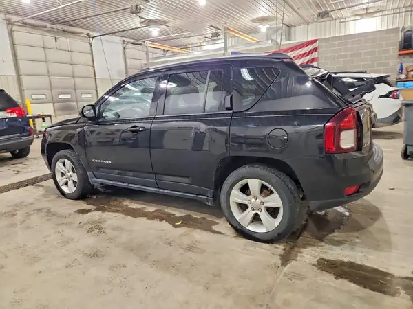 1C4NJDBB8HD142495 2017 JEEP COMPASS - Image 2