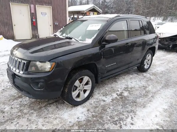 1C4NJDBB8HD142769 2017 JEEP COMPASS - Image 2