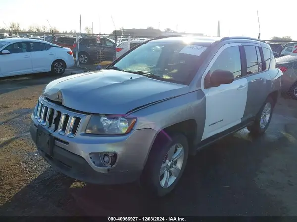 1C4NJDBB9GD509094 2016 JEEP COMPASS - Image 2