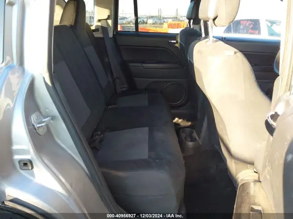 1C4NJDBB9GD509094 2016 JEEP COMPASS - Image 8