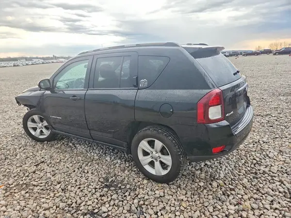 1C4NJDBB9GD556688 2016 JEEP COMPASS - Image 2