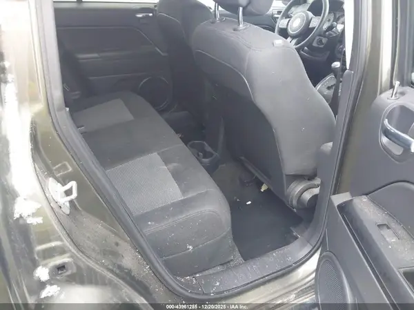 1C4NJDBB9GD557095 2016 JEEP COMPASS - Image 8