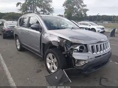 1C4NJDBB9GD614427 2016 JEEP COMPASS