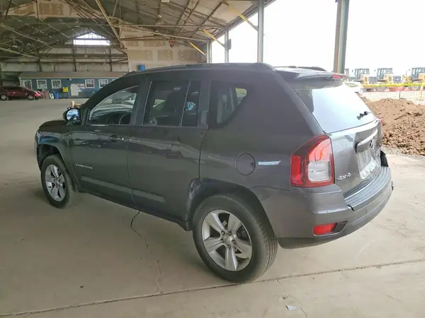1C4NJDBB9GD733241 2016 JEEP COMPASS - Image 2