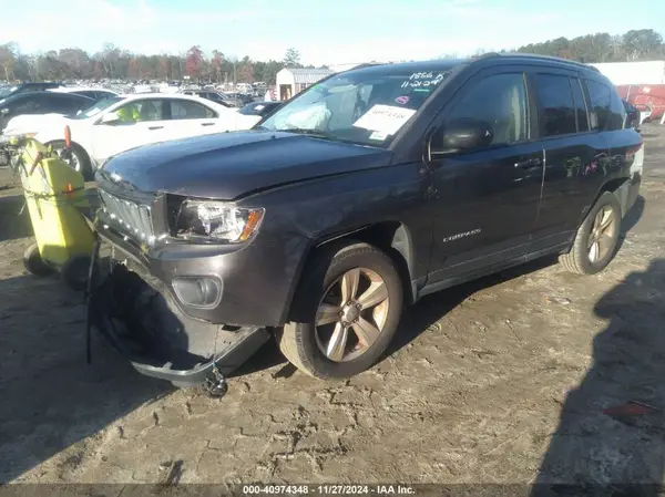 1C4NJDBB9GD741856 2016 JEEP COMPASS - Image 2