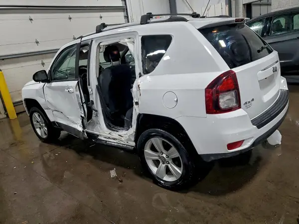 1C4NJDBB9GD757247 2016 JEEP COMPASS - Image 2
