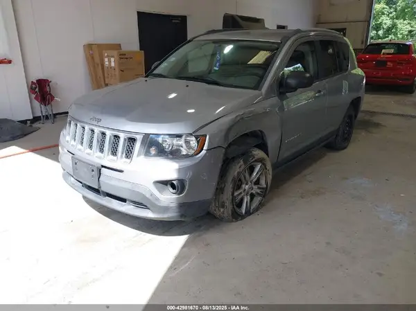 1C4NJDBB9GD780785 2016 JEEP COMPASS - Image 2