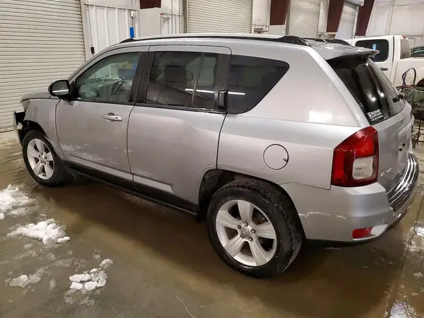 1C4NJDBB9HD143333 2017 JEEP COMPASS - Image 2