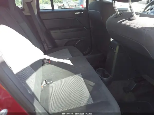 1C4NJDBB9HD143655 2017 JEEP COMPASS - Image 8
