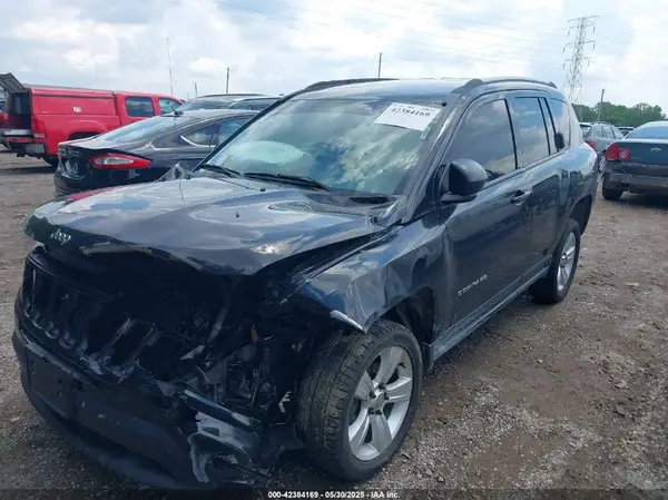 1C4NJDBBXGD509900 2016 JEEP COMPASS - Image 2