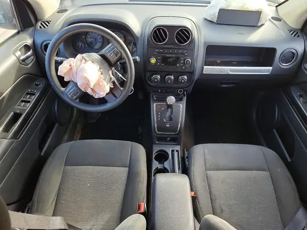 1C4NJDBBXGD510125 2016 JEEP COMPASS - Image 8