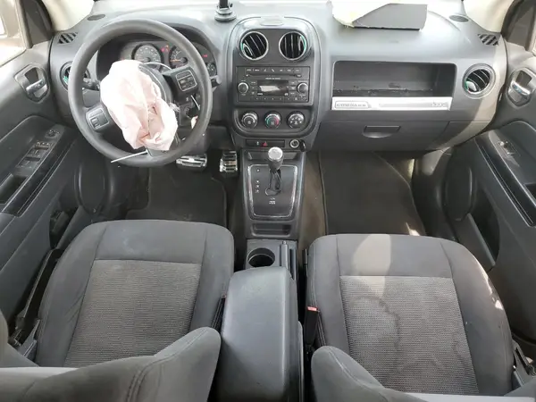 1C4NJDBBXGD521089 2016 JEEP COMPASS - Image 8