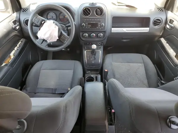 1C4NJDBBXGD521688 2016 JEEP COMPASS - Image 8